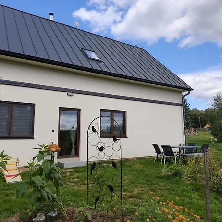 Na Prahu Lesa - Rodinna V Krusnych Horach Sindelova