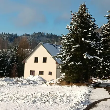 Holiday home Na Prahu Lesa - Rodinna V Krusnych Horach *